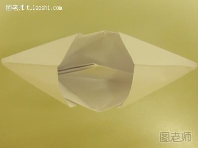 手工折纸船 乌篷船折纸步骤（组图）