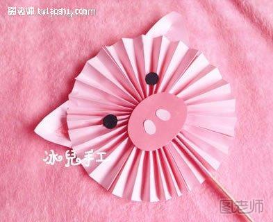 折纸制作粉红小猪扇子- www.kejidiy.com