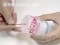 利用塑料瓶手工制作可以打电话的传声筒- www.kejidiy.com