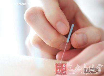 中医针灸有“面口合谷收”的理论，合谷穴是手阳明大肠经上的重要穴
