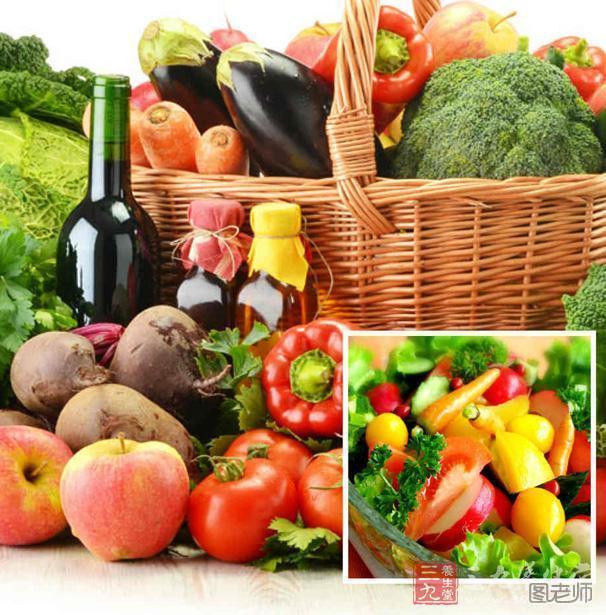  新鲜蔬果中富含维生素C，能够促进肠道蠕动。同时蔬果中丰富的纤维素能够让肠胃恢复天然蠕动机制，自然告别便秘。