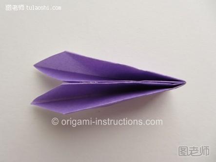 经典的折纸花教程能够帮助我们更好的理解手工折纸花制作的精髓所在