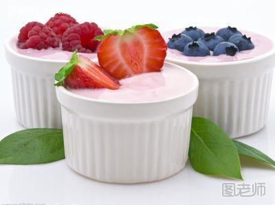 传统酸奶和益生菌酸奶哪种酸奶适合你？什么人适合喝酸奶