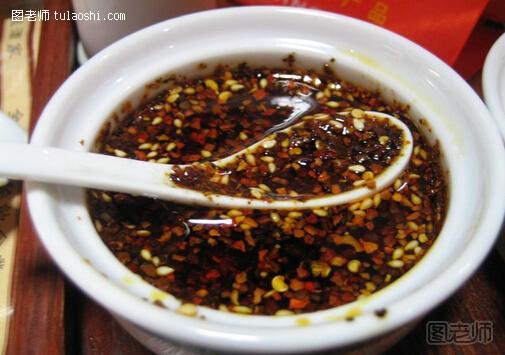 陕西凉皮辣椒油的做法-辣椒油的功效与禁忌