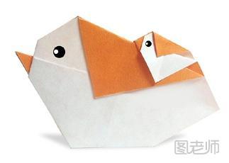 背小鸡的折纸方法