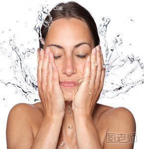 洗脸的正确方法 洗脸该用冷水还是热水