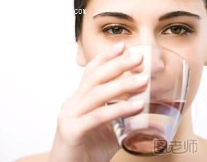 脸部补水最好的方法 怎样正确给肌肤补水