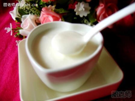 空腹喝酸奶能美容吗 挑准时候喝酸奶美容