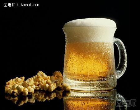生活小妙招【图】 剩啤酒过期啤酒的妙用方法