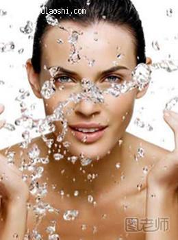 秋冬脸部补水方法 针对各类型肌肤对症下药