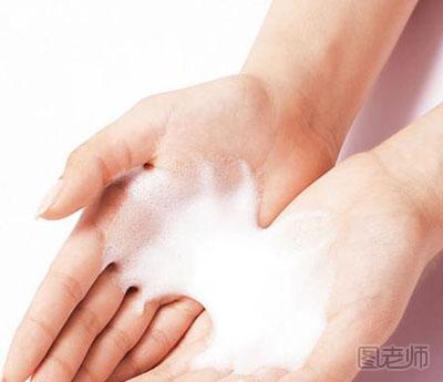 教你洁面皂怎么用 正确使用让护肤效果加倍