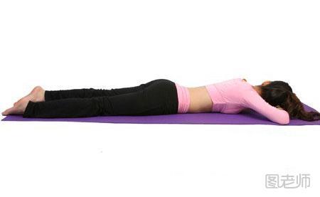 教你最有效的快速减肥方法 3个瘦腰的瑜伽动作 