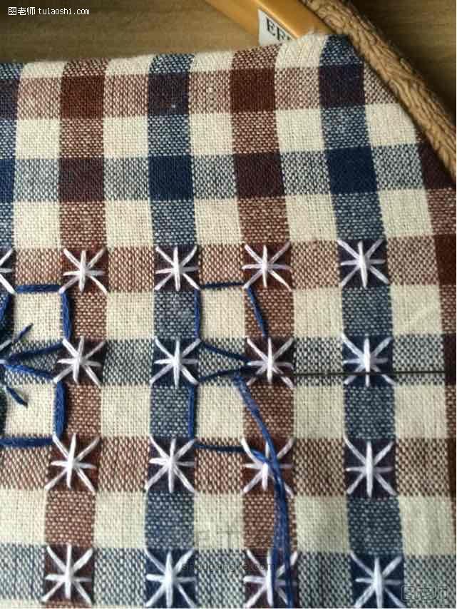 【图】手工编织教程 四朵小花 立体格子绣
