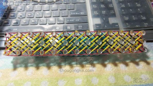 【图】手工编织图片教程 中国结风格手链 彩虹织机