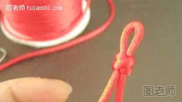手工编织教程【图文】 给自己编织一条红绳手链