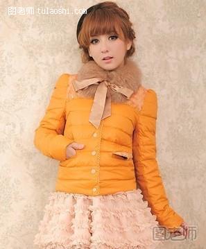 【图】女生服装搭配图片 橘色短款羽绒服搭配技巧 