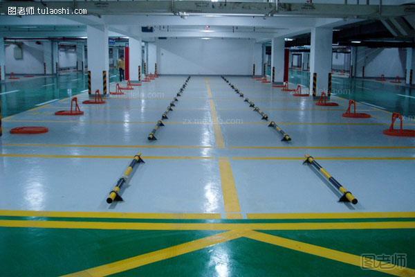 停车场地板有哪些 停车场地板价格介绍