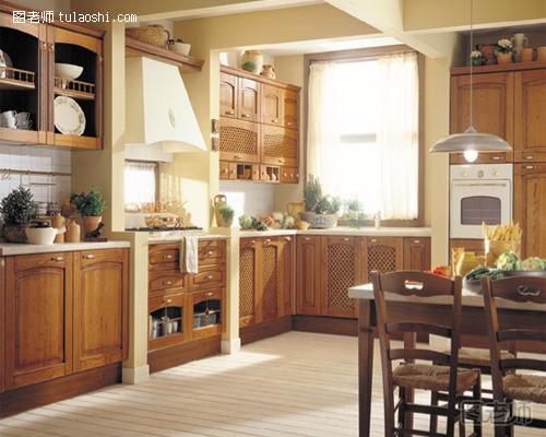 意大利厨房装修效果图 具有高贵典雅气质的装修艺术
