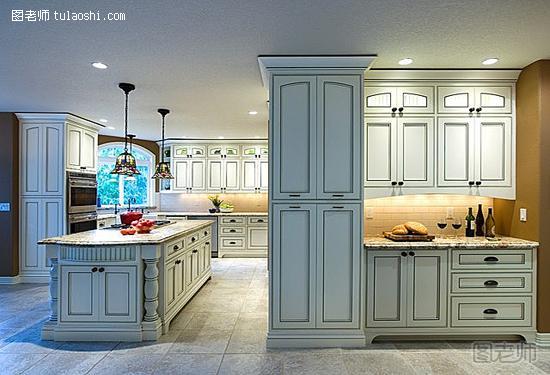 欧式厨房装修效果图案例 完美设计让你感受奢华与自由