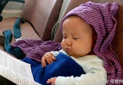 婴幼儿坐飞机需带什么证件?