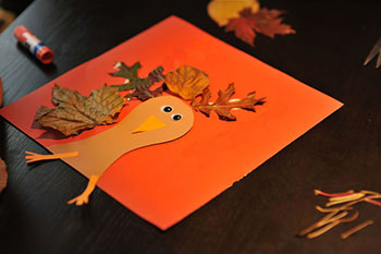 感恩节火鸡树叶贴画的制作方法
