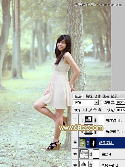 Photoshop调出林中女孩淡淡的绿色效果,PS教程,图老师教程网