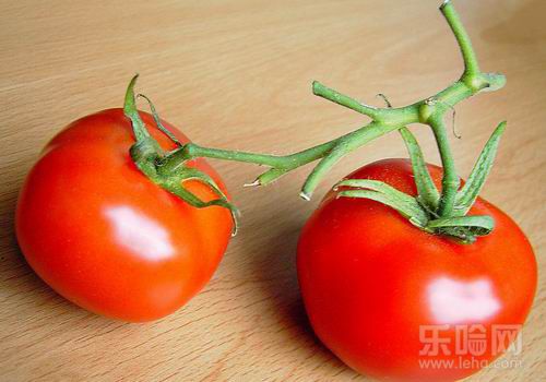 常吃番茄能够利尿、消炎。