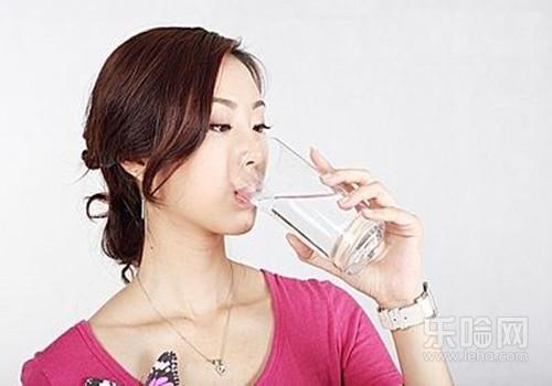 喝水减肥法有用吗