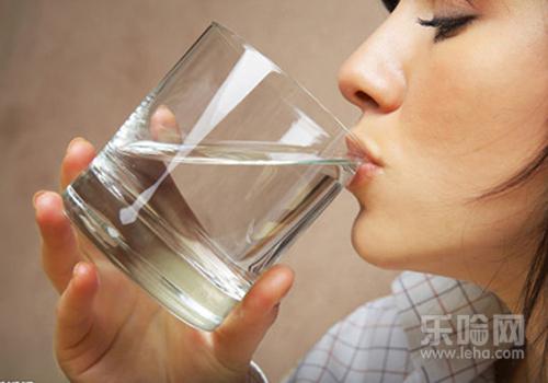 多喝水能减肥