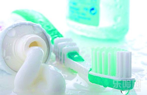 用牙膏洗脸有消炎的作用