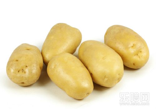 新鲜土豆自制面膜