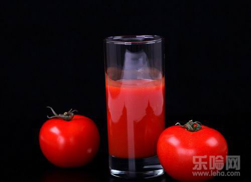 西红柿能够帮助淡化晒斑