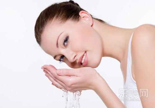 芦荟胶作为面霜使用不需要洗脸