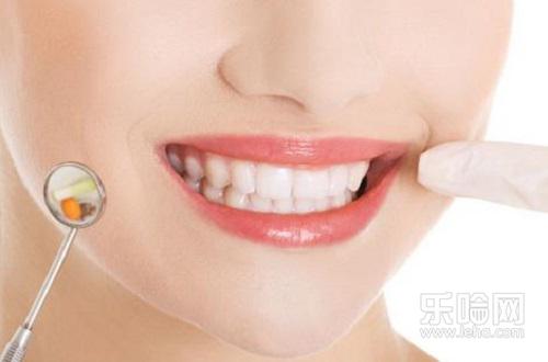 清除牙垢的常用方法