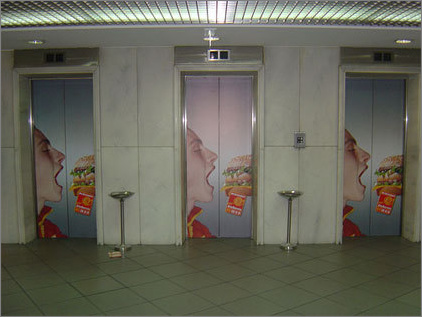 广告海报-令人惊叹!引爆眼球的34个电梯创意广告