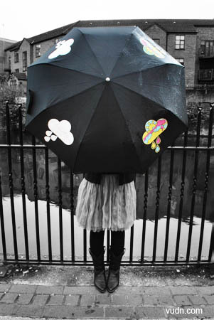 广告海报-Suck UK变色雨伞设计欣赏