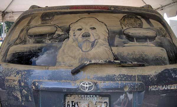 艺术摄影-美国艺术家用汽车车窗灰尘作画