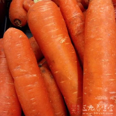 胡萝卜除含维生素A外还含有一定的糖