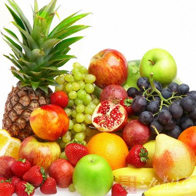 水果和蔬菜不仅能够补铁，所含的维生素C还可以促进铁在肠道的吸收