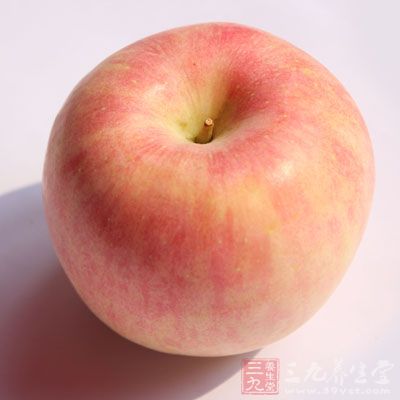 每日吃一个苹果可以大幅降低患老年痴呆症的风险