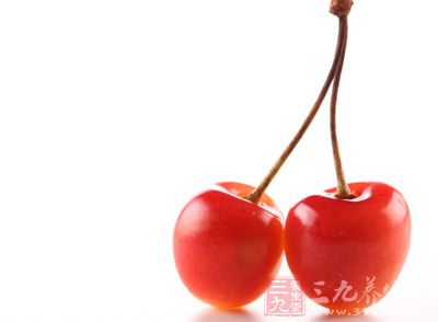 研究发现，樱桃含铁量高，是优质的补铁水果