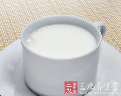 喝奶是长寿老人的普遍习惯