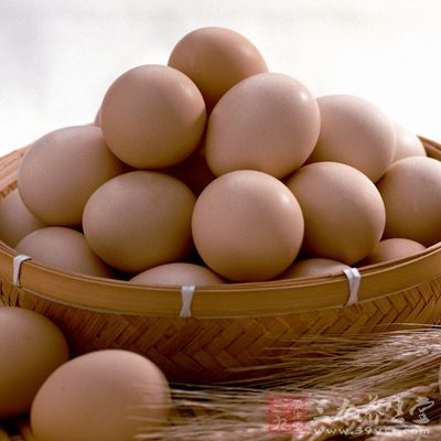 鸡蛋的营养价值很高，含丰富的蛋白质且利用率高