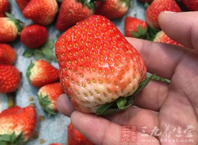 草莓是维生素C的丰富来源