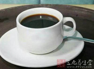 茶和咖啡中含有大量的咖啡因