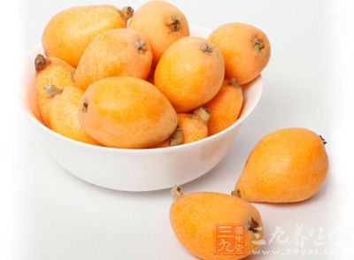 杏果实色泽鲜艳、果肉多汁、风味甜美