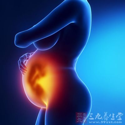 水肿发生的原因有很多，妊娠子宫压迫下腔静脉