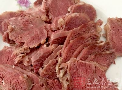 火锅原料是羊肉、牛肉