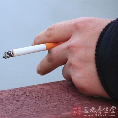 吸烟会增加患心血管病、肺癌和呼吸器官疾病的风险