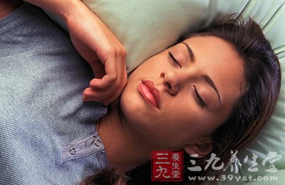 养生警惕：十大最伤女人身的睡觉习惯